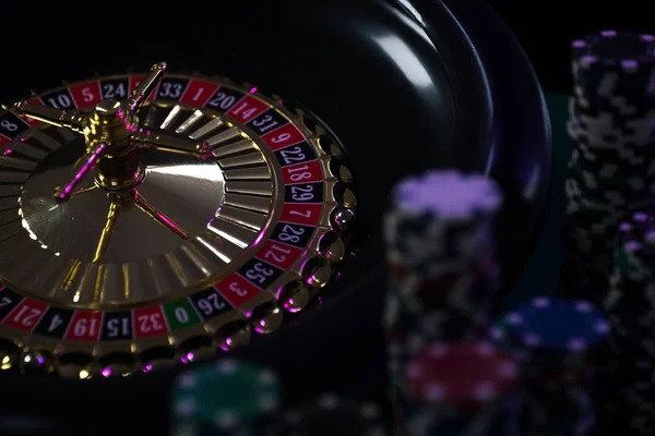 bro28 mobile app interface showing live-dealer table on phone screen
